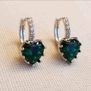 New 925 Silver Heart Shaped Emerald Diamond Hoop Earrings for Women